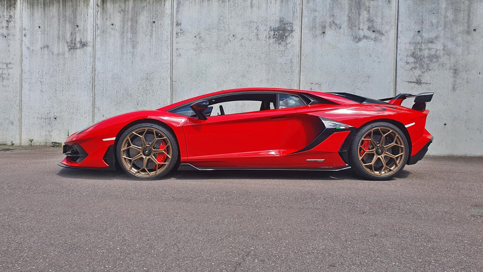 Lamborghini Aventador SVJ